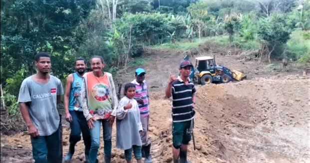 Camacã: Pequenos agricultores familiares recebem auxílio da prefeitura para produção